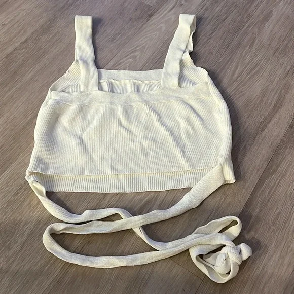 White Urban Outfitters Top - Picture 3 of 3